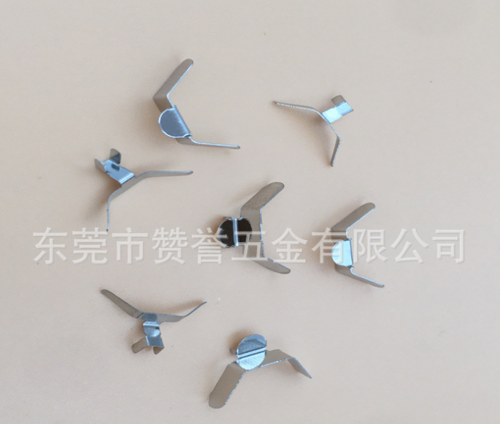 供應(yīng)1號(hào)2號(hào)電池片 LR44正負(fù)極彈簧片2450電池扣正負(fù)極五金彈片