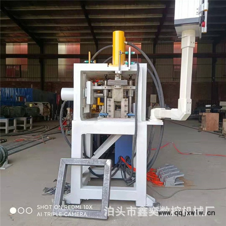 數(shù)控沖角折框機(jī)