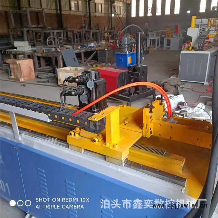 數(shù)控沖角折框機(jī)